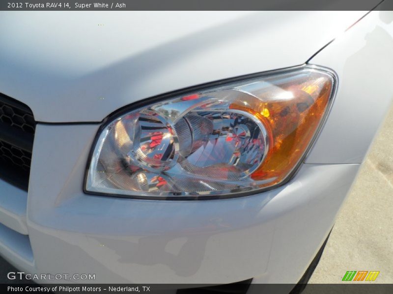 Super White / Ash 2012 Toyota RAV4 I4