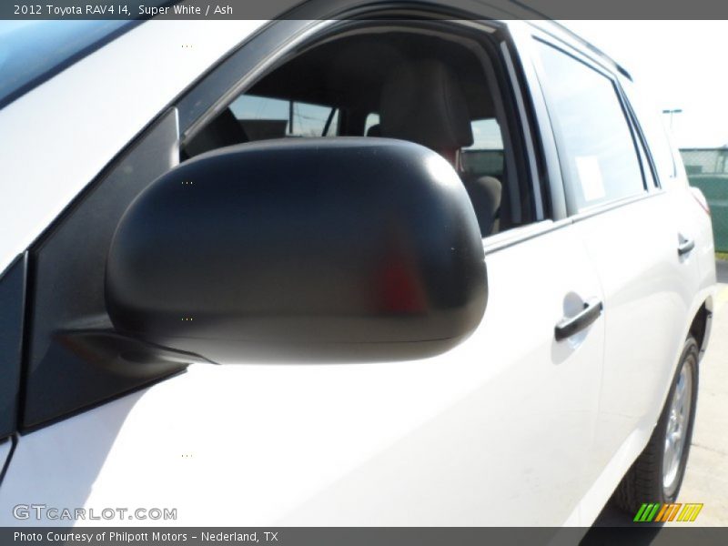 Super White / Ash 2012 Toyota RAV4 I4