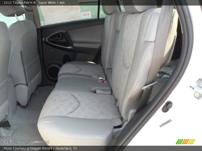 Super White / Ash 2012 Toyota RAV4 I4