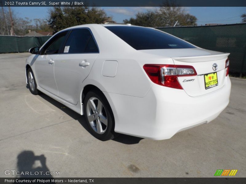 Super White / Black 2012 Toyota Camry SE
