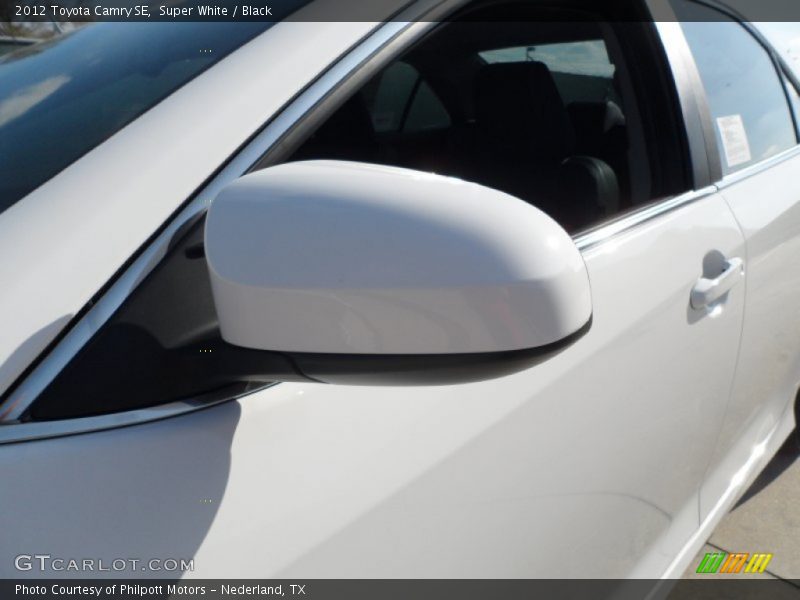 Super White / Black 2012 Toyota Camry SE