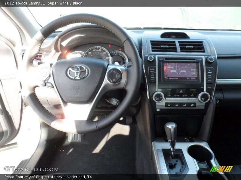 Super White / Black 2012 Toyota Camry SE
