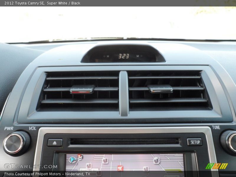 Super White / Black 2012 Toyota Camry SE