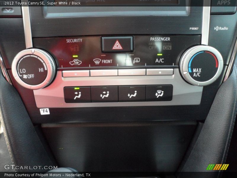 Super White / Black 2012 Toyota Camry SE