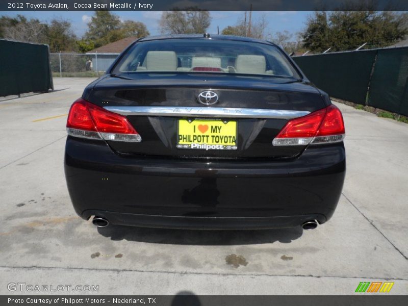 Cocoa Bean Metallic / Ivory 2012 Toyota Avalon