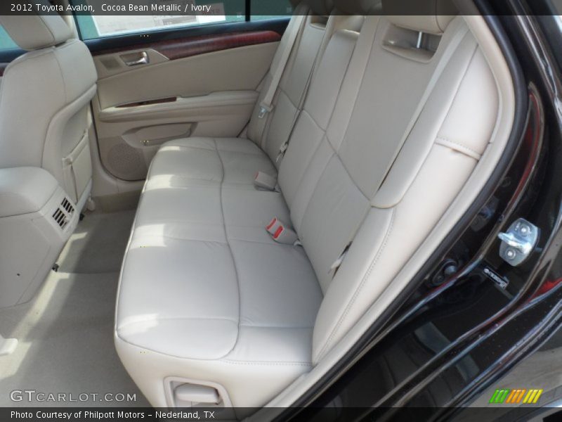 Cocoa Bean Metallic / Ivory 2012 Toyota Avalon