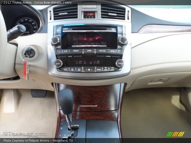 Cocoa Bean Metallic / Ivory 2012 Toyota Avalon