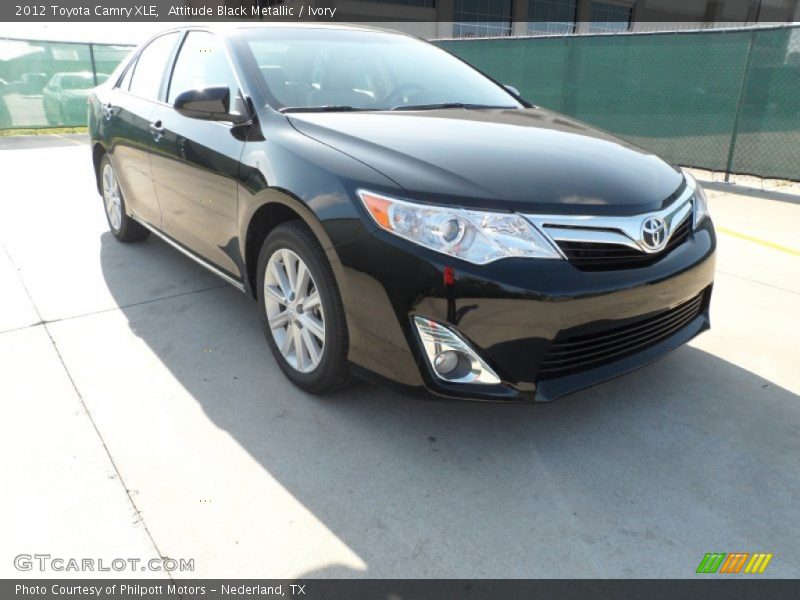 Attitude Black Metallic / Ivory 2012 Toyota Camry XLE