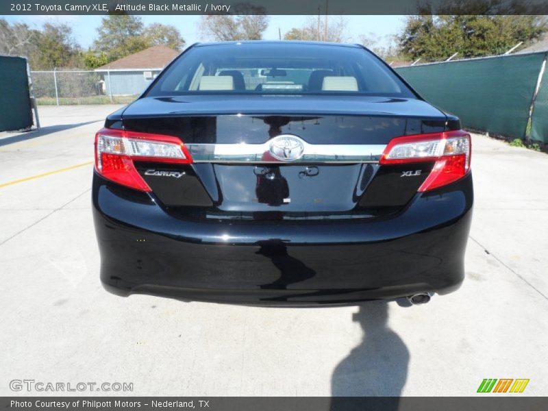 Attitude Black Metallic / Ivory 2012 Toyota Camry XLE