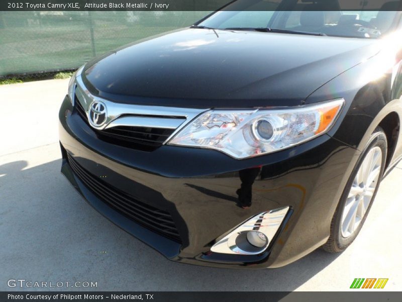 Attitude Black Metallic / Ivory 2012 Toyota Camry XLE