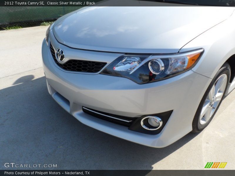 Classic Silver Metallic / Black 2012 Toyota Camry SE