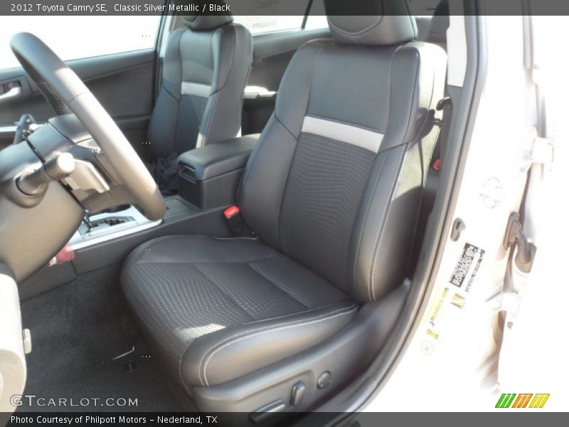 Classic Silver Metallic / Black 2012 Toyota Camry SE