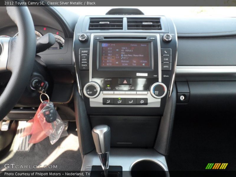Classic Silver Metallic / Black 2012 Toyota Camry SE