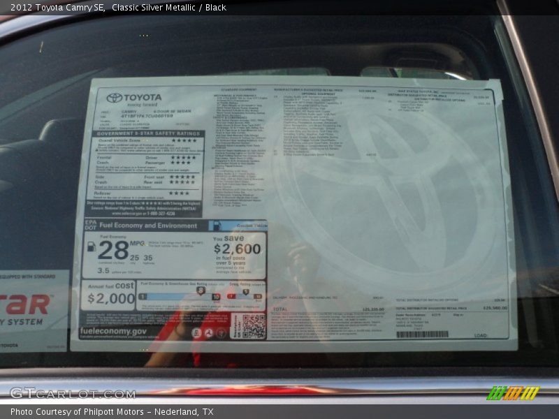 Classic Silver Metallic / Black 2012 Toyota Camry SE