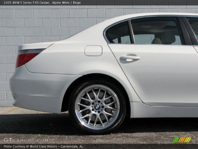 Alpine White / Beige 2005 BMW 5 Series 545i Sedan