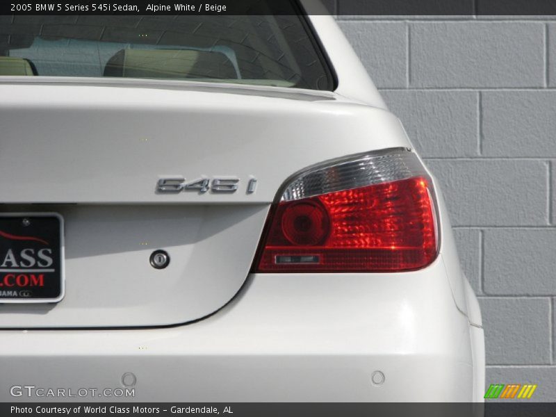 Alpine White / Beige 2005 BMW 5 Series 545i Sedan