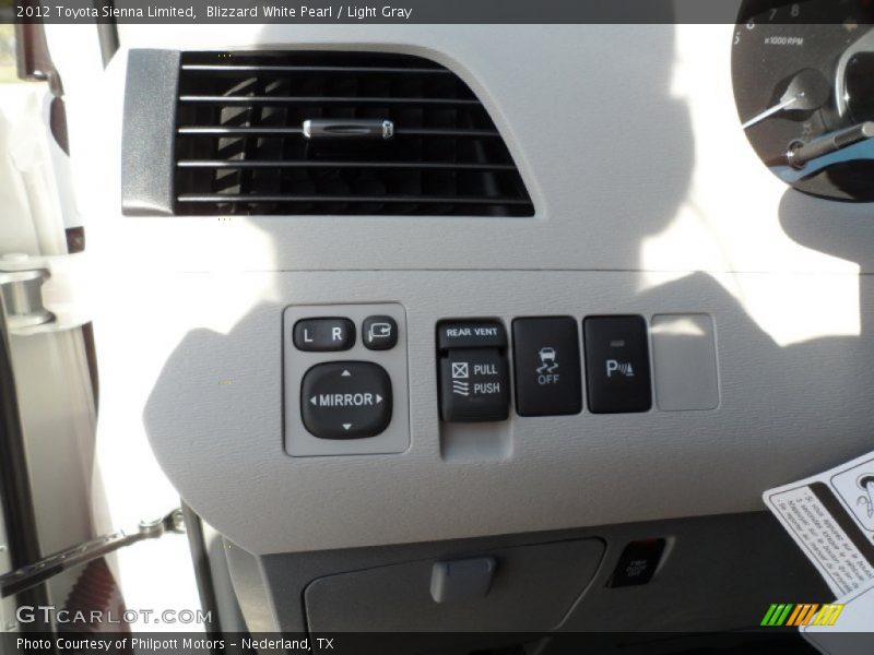 Blizzard White Pearl / Light Gray 2012 Toyota Sienna Limited