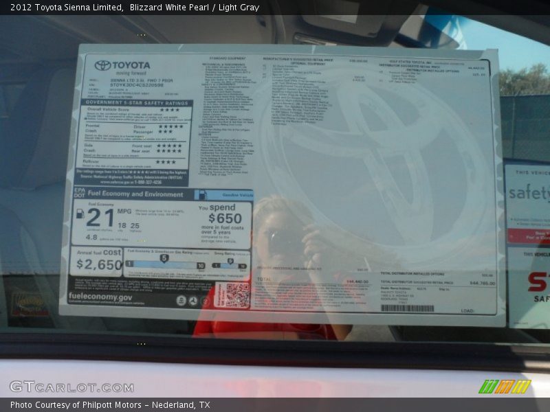 Blizzard White Pearl / Light Gray 2012 Toyota Sienna Limited