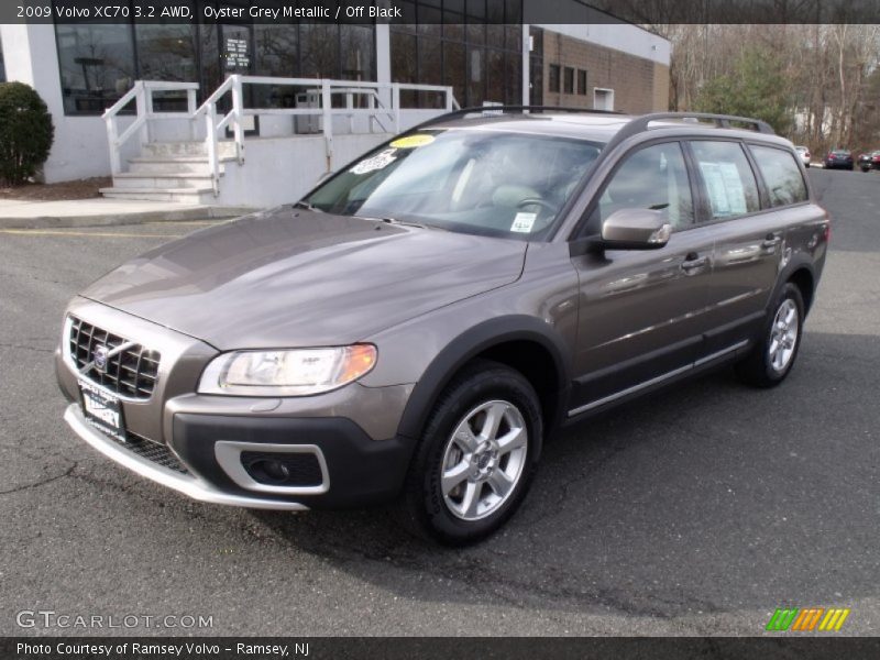 Oyster Grey Metallic / Off Black 2009 Volvo XC70 3.2 AWD