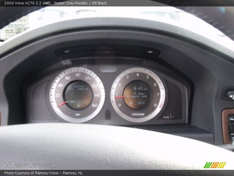 Oyster Grey Metallic / Off Black 2009 Volvo XC70 3.2 AWD