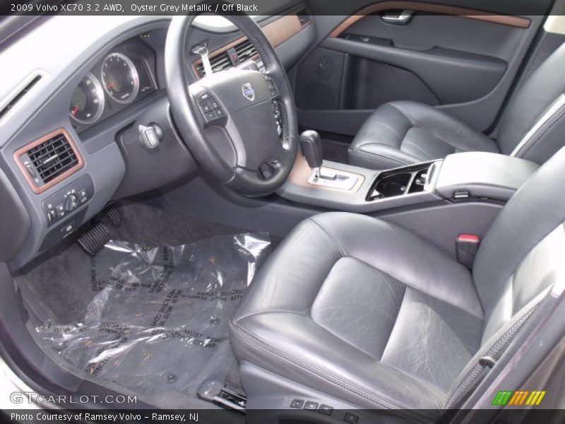 Oyster Grey Metallic / Off Black 2009 Volvo XC70 3.2 AWD