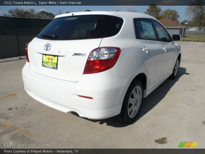 Super White / Dark Charcoal 2012 Toyota Matrix L