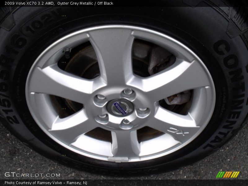 Oyster Grey Metallic / Off Black 2009 Volvo XC70 3.2 AWD