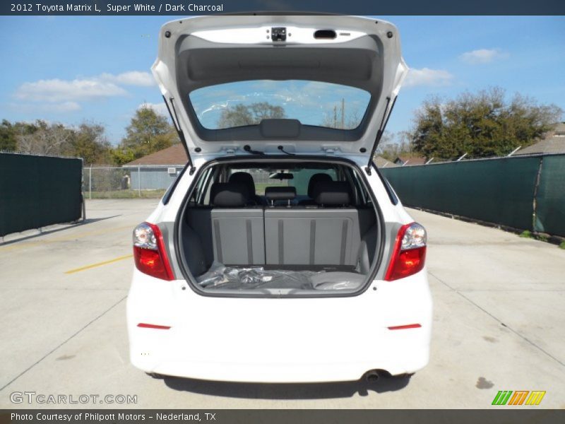 Super White / Dark Charcoal 2012 Toyota Matrix L