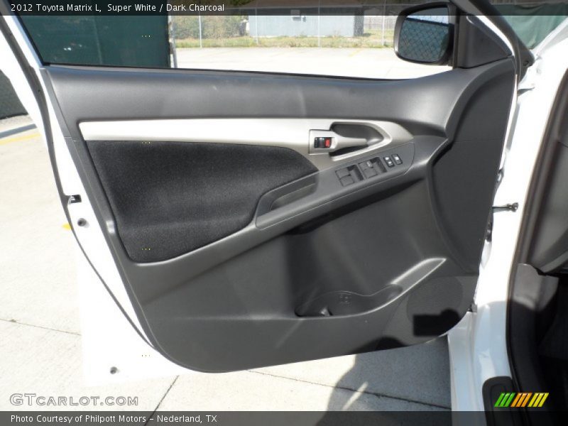 Super White / Dark Charcoal 2012 Toyota Matrix L
