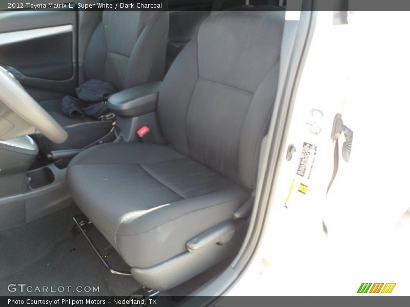 Super White / Dark Charcoal 2012 Toyota Matrix L