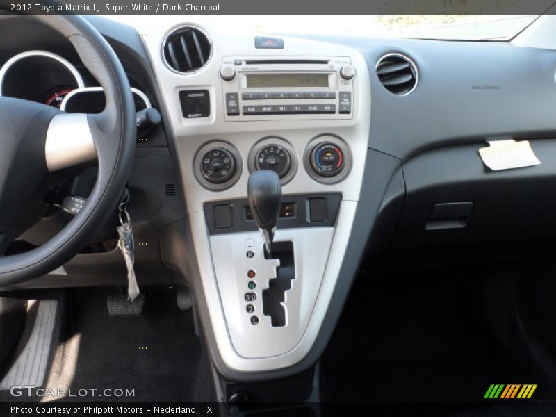 Super White / Dark Charcoal 2012 Toyota Matrix L