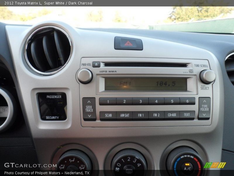 Super White / Dark Charcoal 2012 Toyota Matrix L