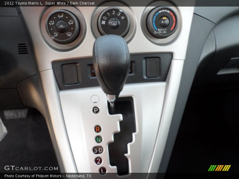Super White / Dark Charcoal 2012 Toyota Matrix L