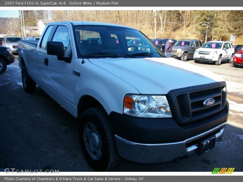 Oxford White / Medium Flint 2007 Ford F150 XL SuperCab 4x4