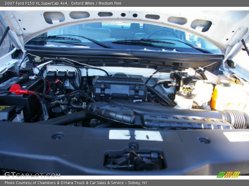 Oxford White / Medium Flint 2007 Ford F150 XL SuperCab 4x4