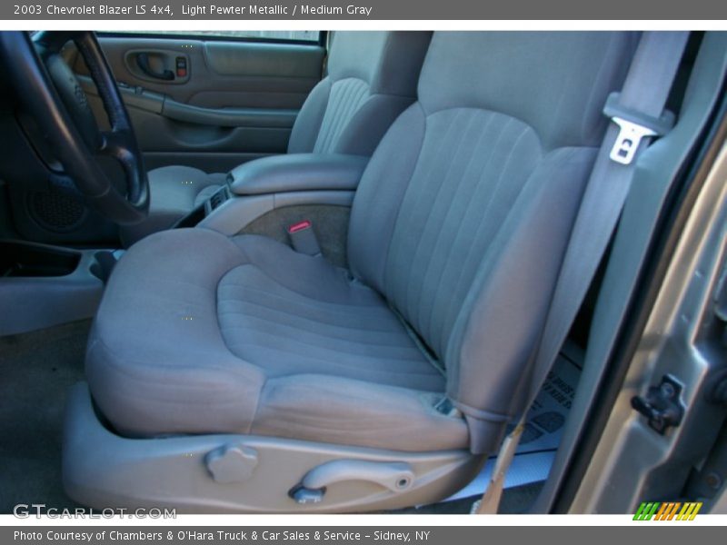 Light Pewter Metallic / Medium Gray 2003 Chevrolet Blazer LS 4x4