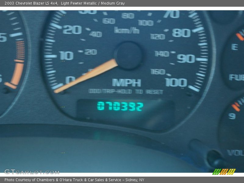 Light Pewter Metallic / Medium Gray 2003 Chevrolet Blazer LS 4x4