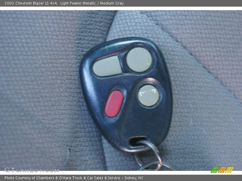 Light Pewter Metallic / Medium Gray 2003 Chevrolet Blazer LS 4x4