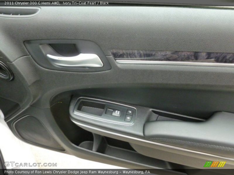 Ivory Tri-Coat Pearl / Black 2011 Chrysler 300 C Hemi AWD