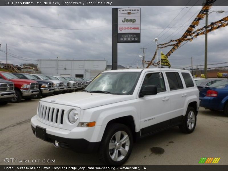 Bright White / Dark Slate Gray 2011 Jeep Patriot Latitude X 4x4