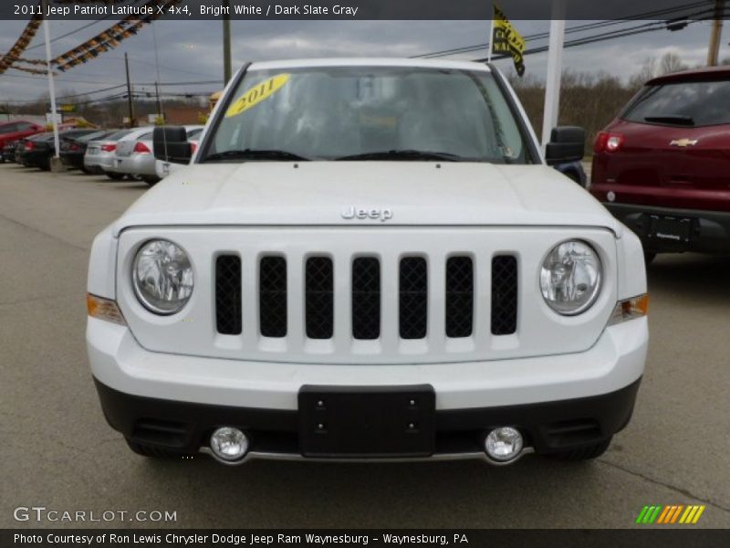 Bright White / Dark Slate Gray 2011 Jeep Patriot Latitude X 4x4