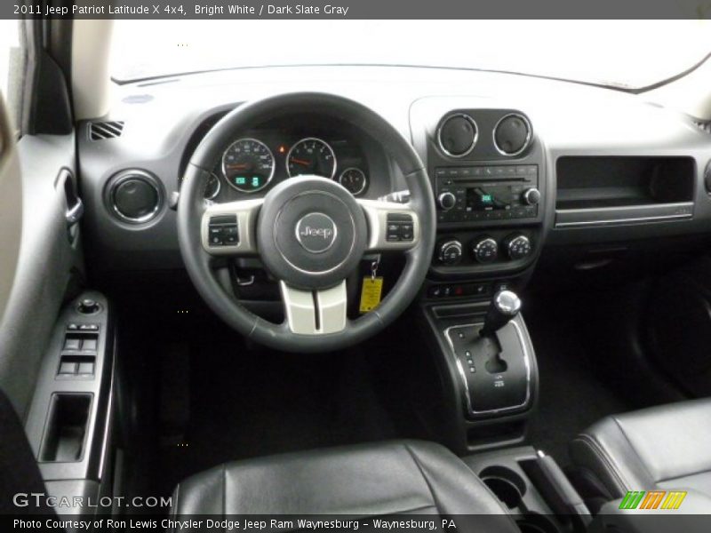 Bright White / Dark Slate Gray 2011 Jeep Patriot Latitude X 4x4