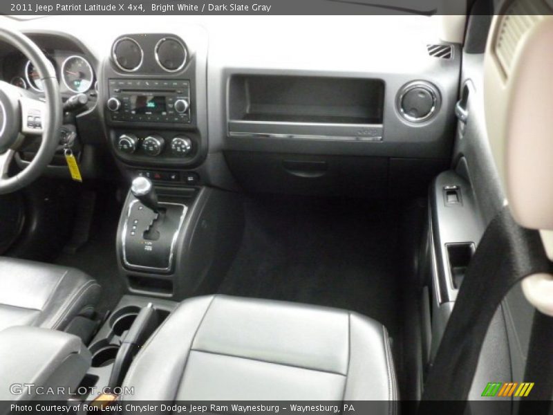 Bright White / Dark Slate Gray 2011 Jeep Patriot Latitude X 4x4