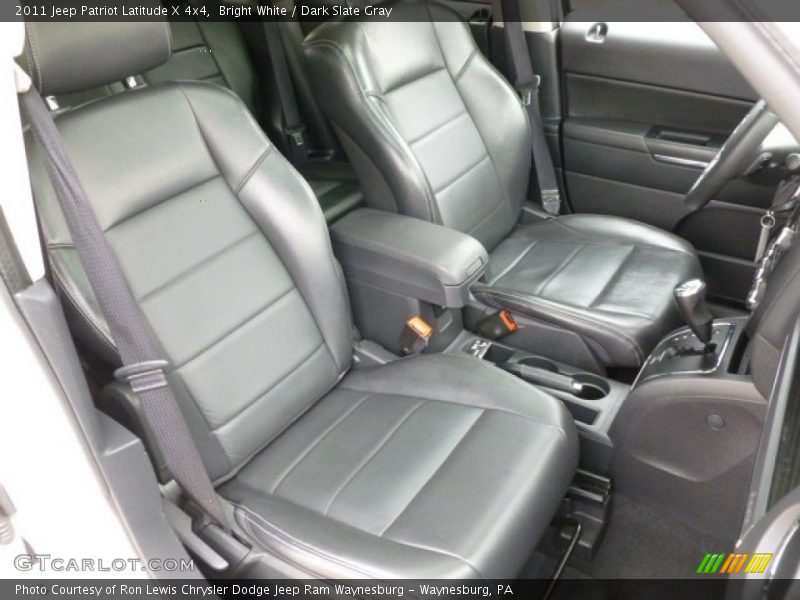 Bright White / Dark Slate Gray 2011 Jeep Patriot Latitude X 4x4