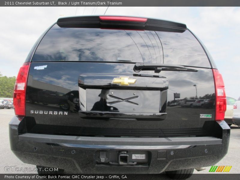 Black / Light Titanium/Dark Titanium 2011 Chevrolet Suburban LT
