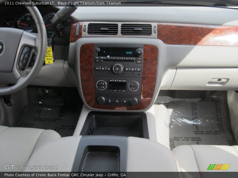 Black / Light Titanium/Dark Titanium 2011 Chevrolet Suburban LT