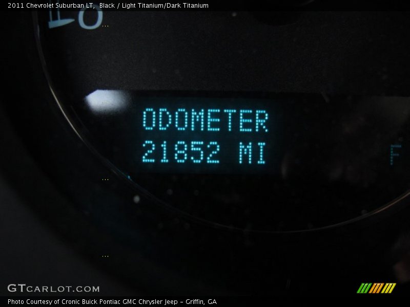 Black / Light Titanium/Dark Titanium 2011 Chevrolet Suburban LT