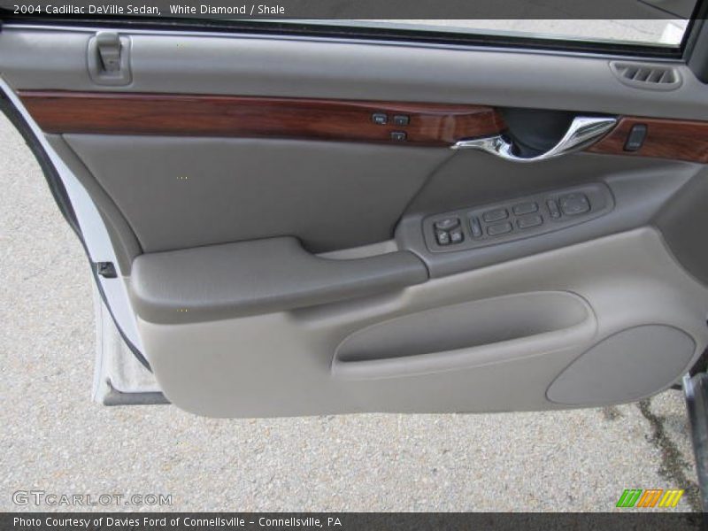 White Diamond / Shale 2004 Cadillac DeVille Sedan