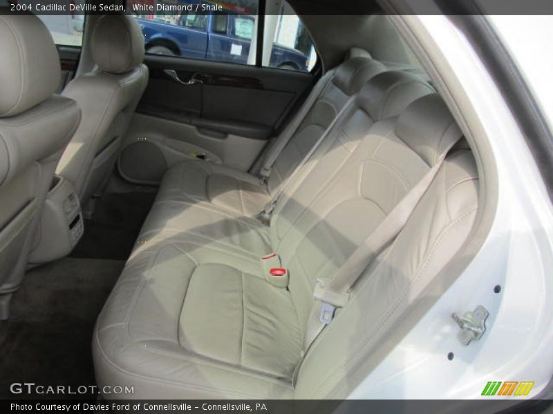 White Diamond / Shale 2004 Cadillac DeVille Sedan
