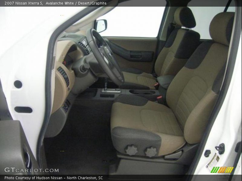 Avalanche White / Desert/Graphite 2007 Nissan Xterra S